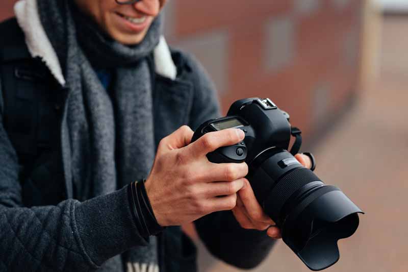 تصویر عکاس حرفه ای