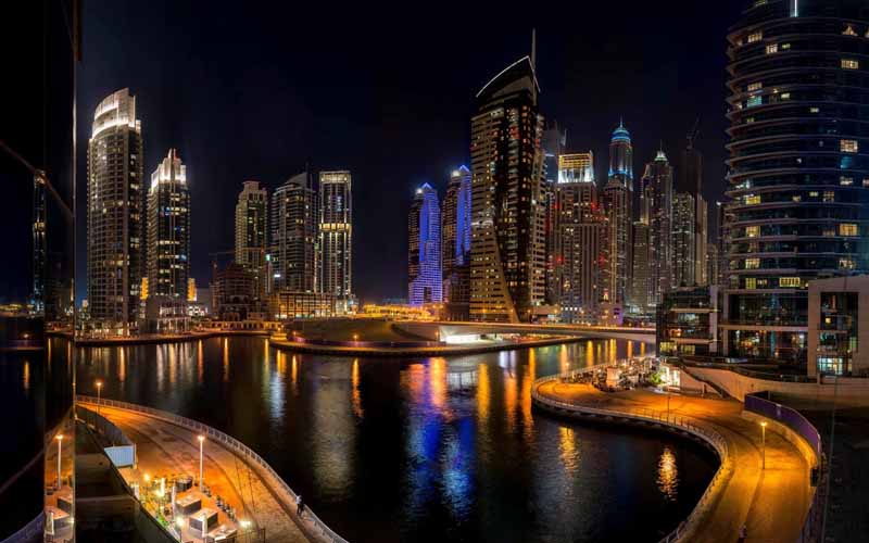 دانلود عکس شهر ساحلی در شب