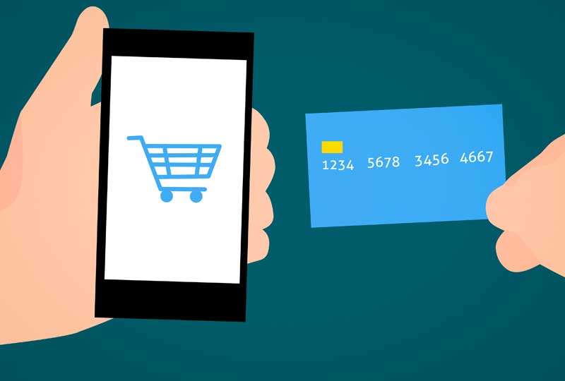 عکس خرید اینترنتی با موبایل و کارت اعتباری