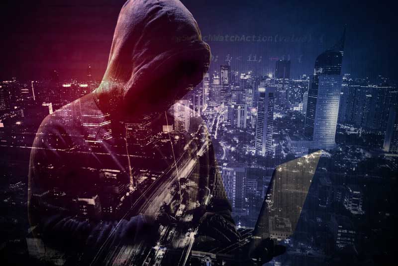 تصویر سارق اطلاعات توسط هکر