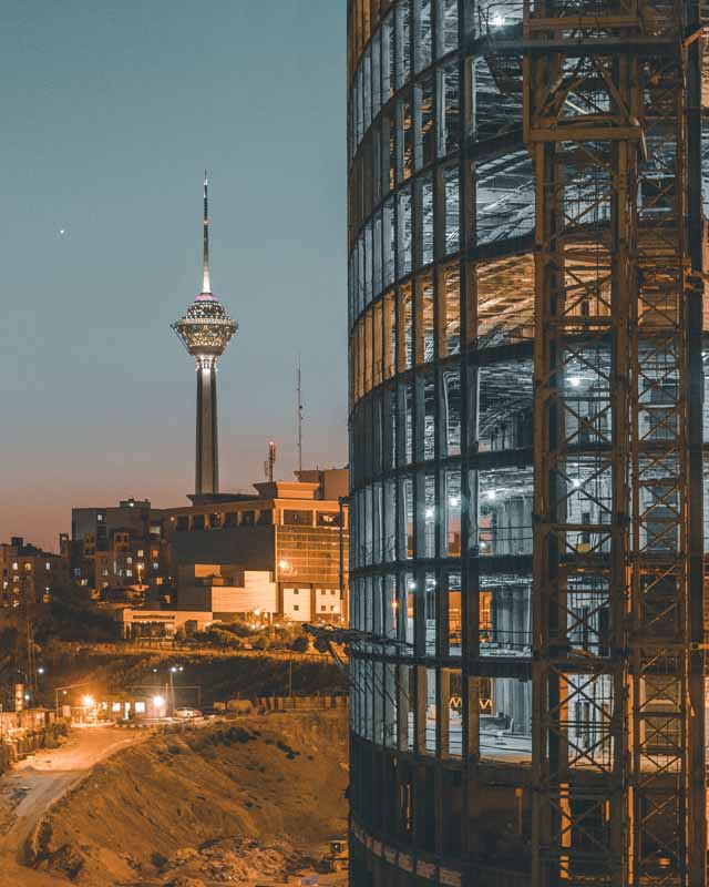 عکس نمایی از برج میلاد