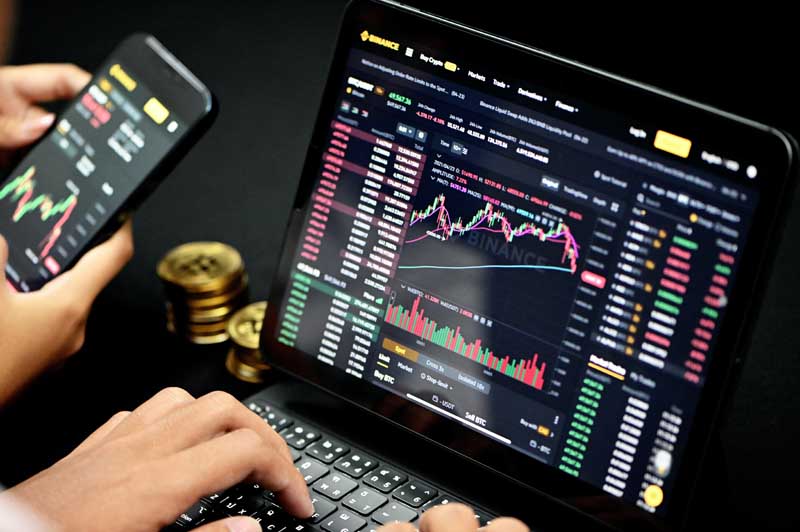 دانلود عکس بررسی وضعیت نمودار با تبلت