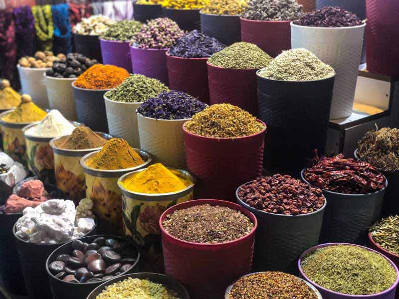 دانلود عکس گرافیکی ویترین مغازه عطاری