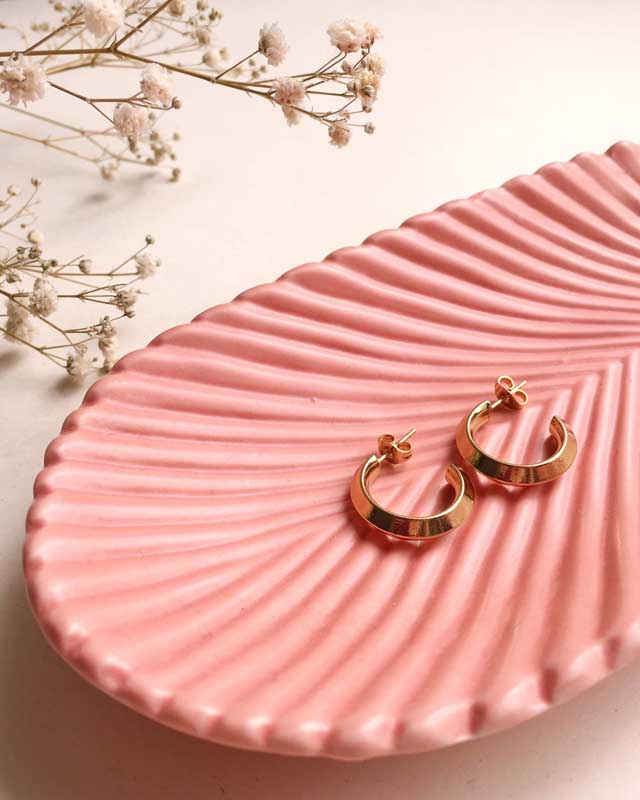 عکس گوشواره طلا داخل ظرف
