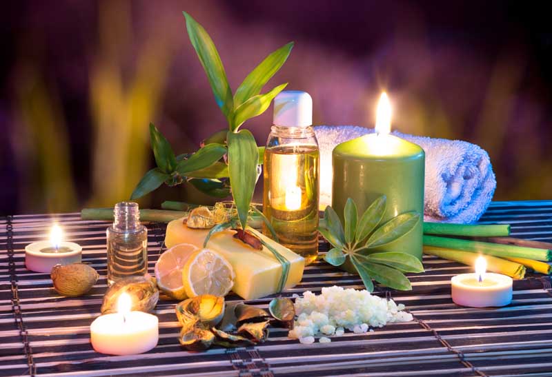 عکس با کیفیت روغن ماساژ با حوله