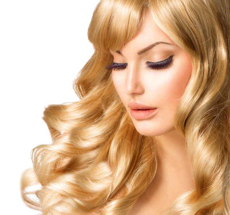 عکس لارج فرمت آرایش لایت با مو طلایی