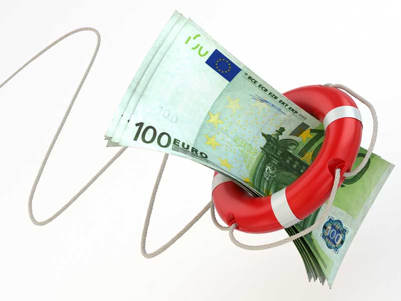 دانلود تصویر با کیفیت اسکناس های صد یورویی درون حلقه نجات
