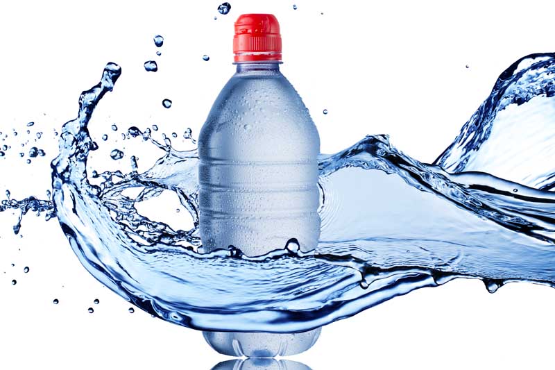 عکس لارج فرمت از آب معدنی و موج آب