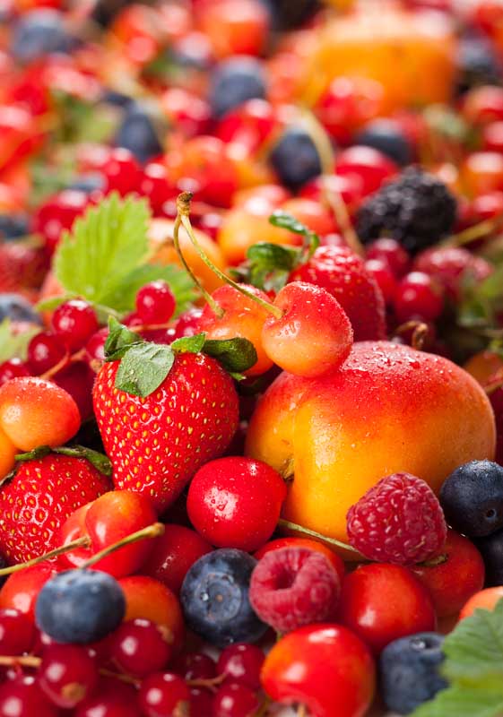 تصویر زیبا از میوه های قرمز