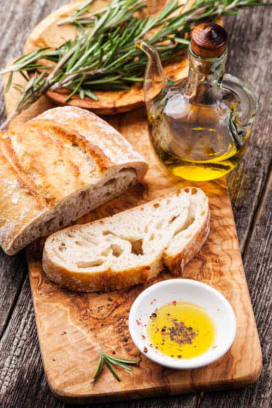 دانلود تصویر با کیفیت نان و بطری روغن
