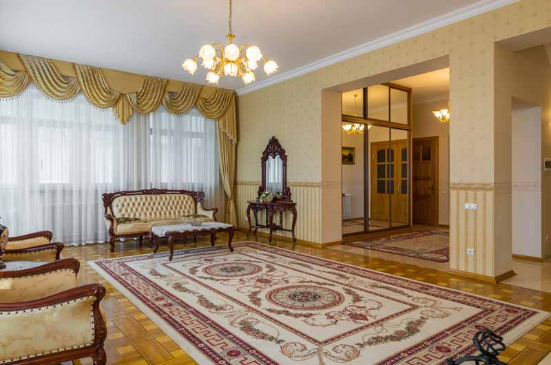 عکس با کیفیت از مبل های سلطنتی