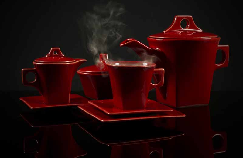 عکس با کیفیت از سرویس چای خوری قرمز