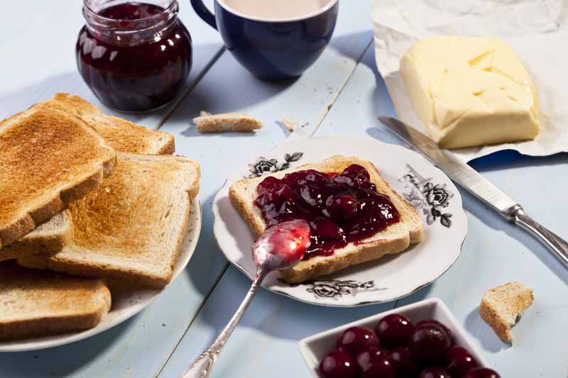 تصویر لارچ فرمت از میز صبحانه