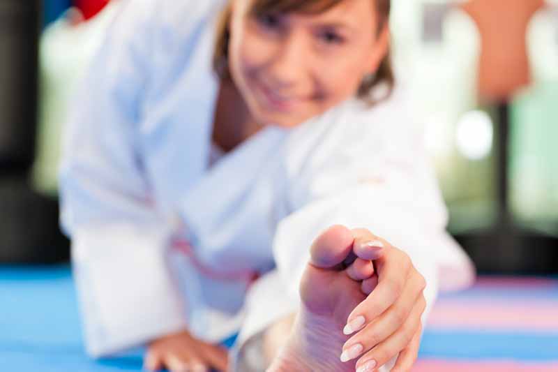عکس لارج فرمت از تمرین دختر رزمی کار