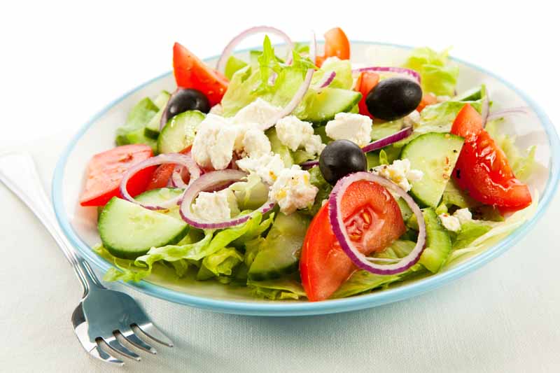 عکس با کیفیت از سالاد و چنگال