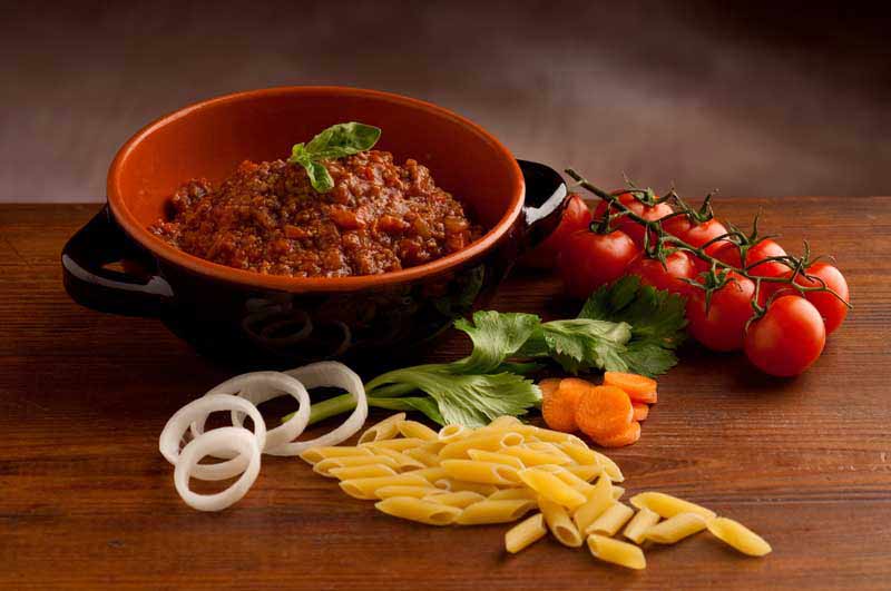 عکس با کیفیت از حلقه های هویج و ماکارونی