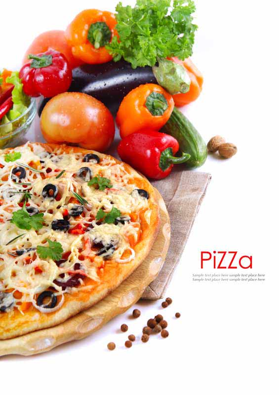 عکس با کیفیت از پیتزا و گوجه ها