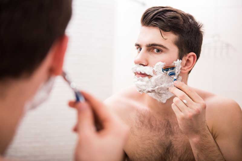 عکس لارج فرمت اصلاح با ژیلت و کف