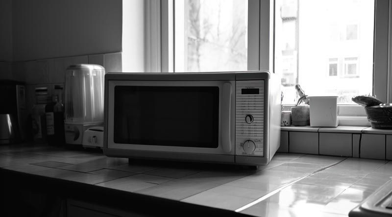عکس با کیفیت سیاه و سفید توستر