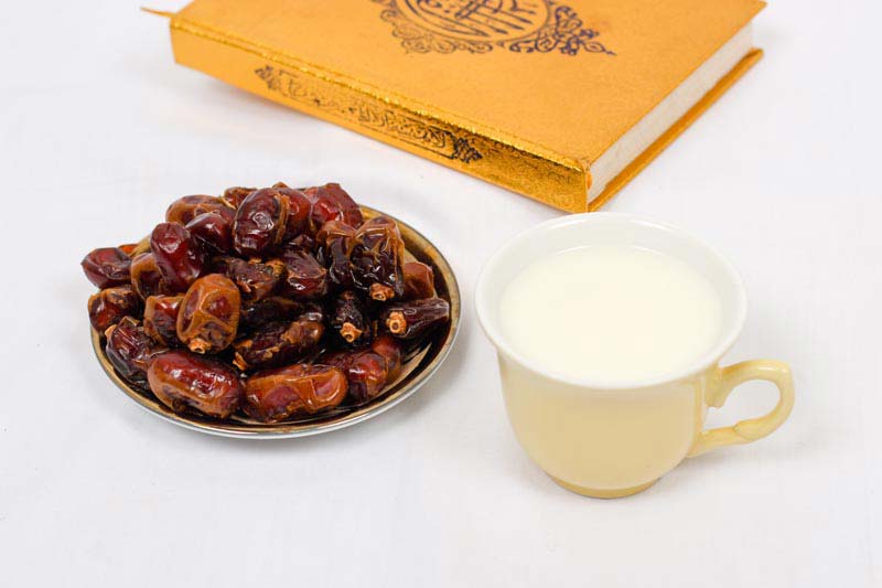 دانلود تصویر شیر و خرما